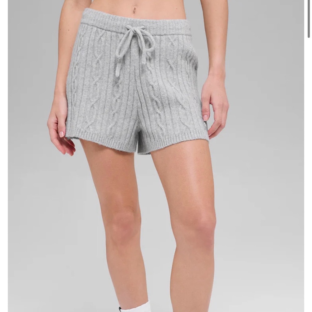 BEST SELLER Alo yoga cable knit winter bliss short athletic heather gray